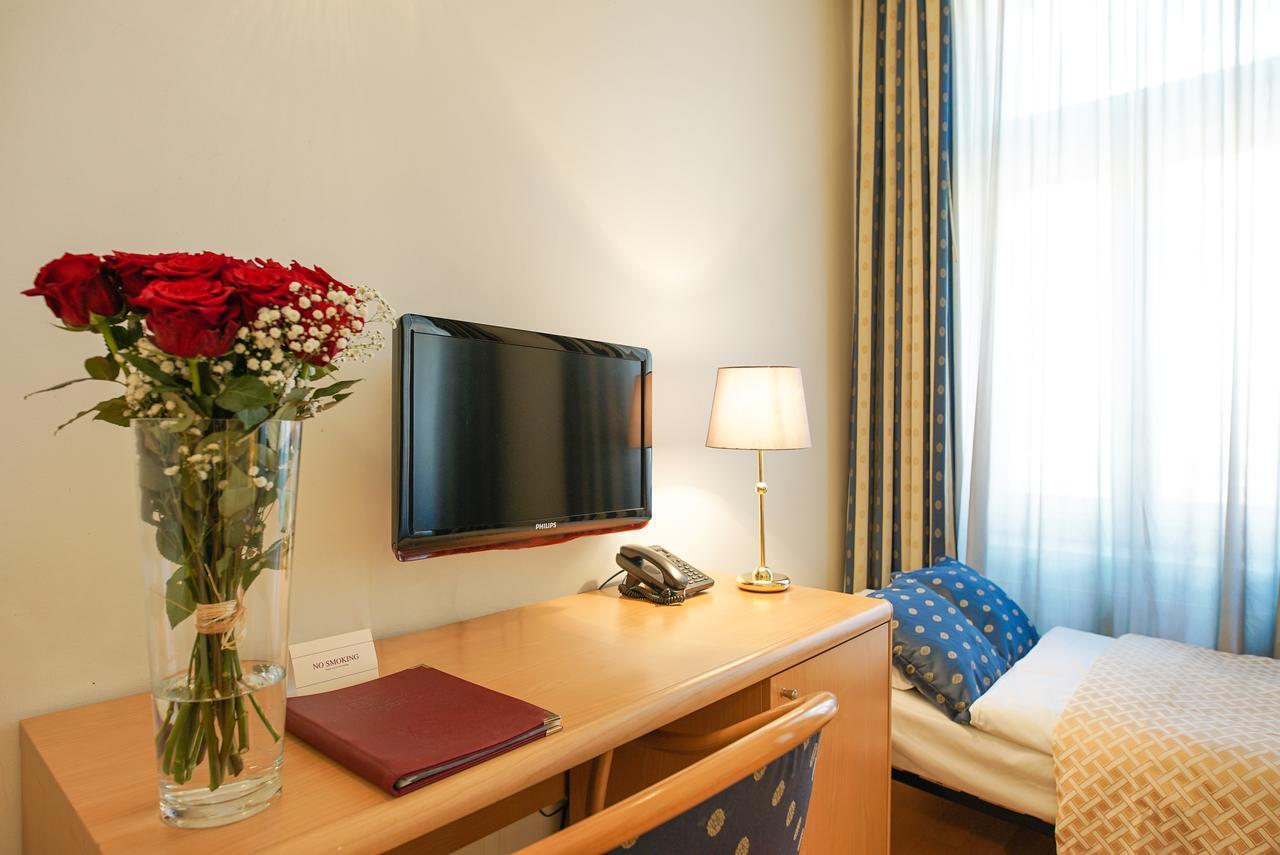 Hotell Tivoli 3*